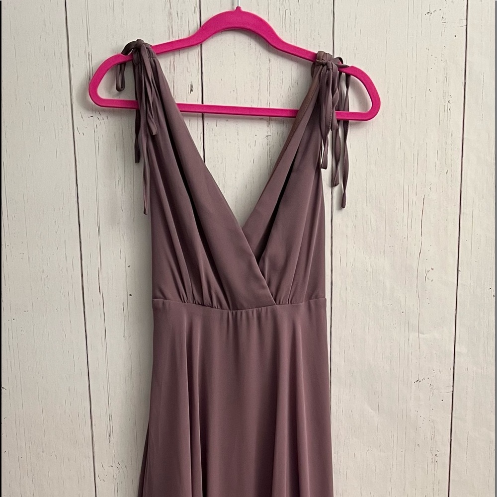 Lulu's Mauve V-Neck Tie-Strap Prom Dress